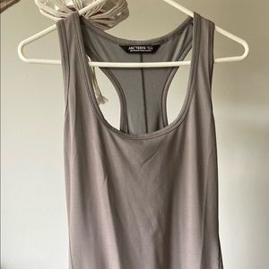 Womens large Arc’teryx dress, light grey color.